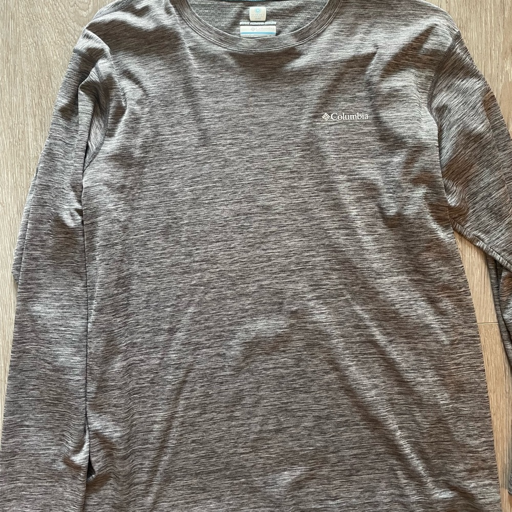Columbia long sleeve shirt